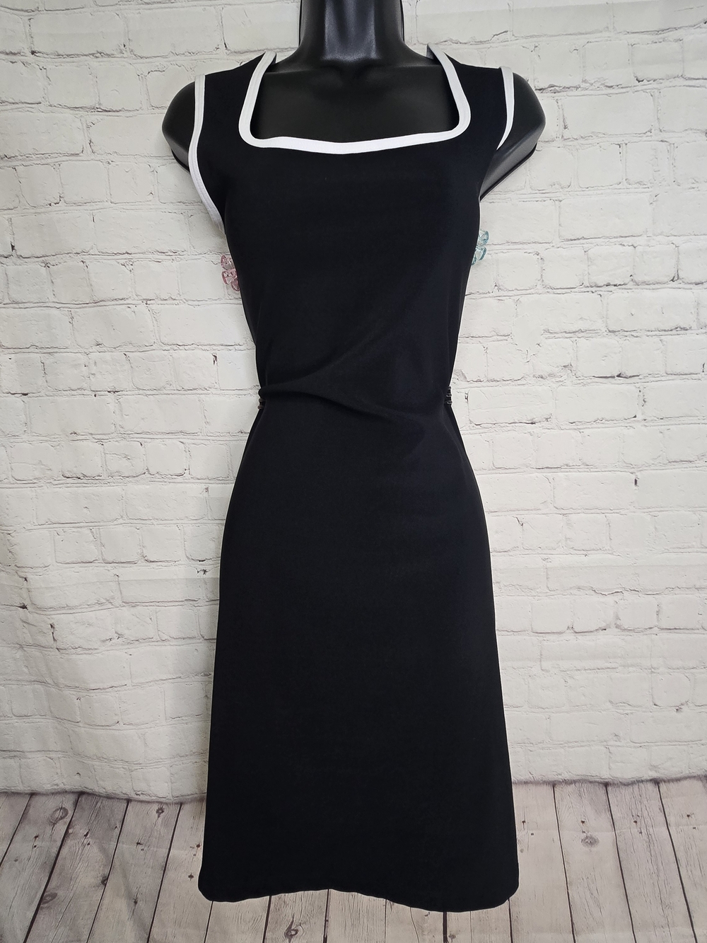 american vtg 90s FashionBug sporty preppy mod contrast trim Square Neck Dress